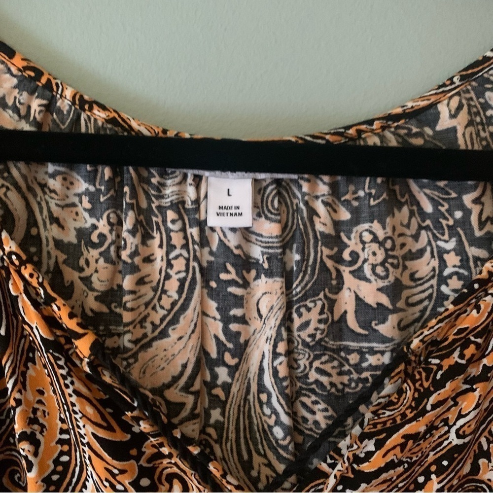 Bar III Long Sleeve Patterned Blouse with Black Tassels. Size Large - Picture 2 of 5